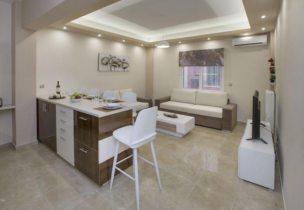 Spacious & Convenient Place Near Acropolis Museum By Ghh Атина Екстериор снимка